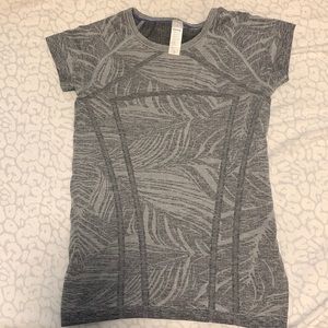 Ivivva short sleeve swiftly tech